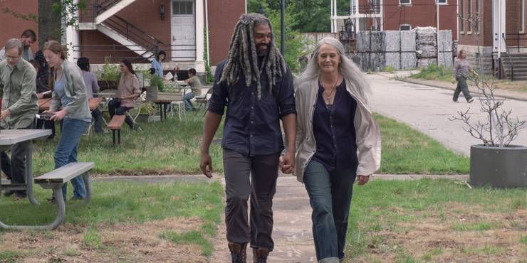 10 The Walking Dead Characters Who Are Dead In The Comics 10 The Walking Dead Characters Who Are Dead In The Comics